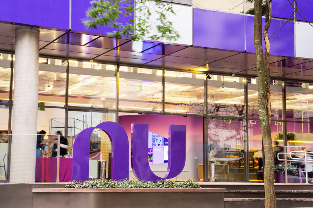 [Ações] Nubank compra Banco Porto Real para garantir licença bancária e manter a marca