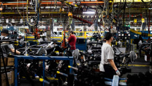 Lei tributária dos EUA impulsiona investimentos na indústria e sustenta empregos, diz associação