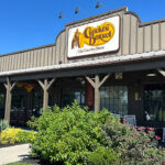 [Mercado Financeiro] Cracker Barrel muda comando após rebranding polêmico e queda de tráfego nas lojas