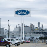 [Dificuldades e desafios] Ford entra na disputa por megacontrato para novo caminhão tático do Exército dos EUA