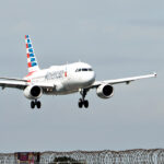 [Dificuldades e desafios] Falha de TI interrompe voos da American Airlines e acende alerta sobre riscos operacionais no setor aéreo