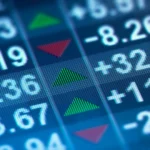 Ibovespa sobe 3,47% em julho, e Santander dispara 13,35% após OPA
